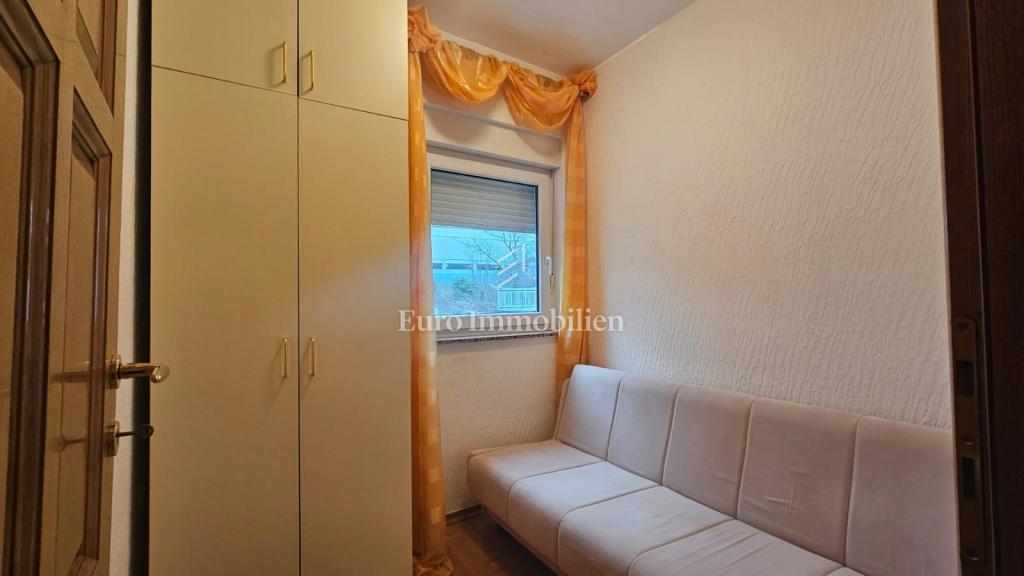 Crikvenica - opremljeno in opremljeno stanovanje v bližini morja