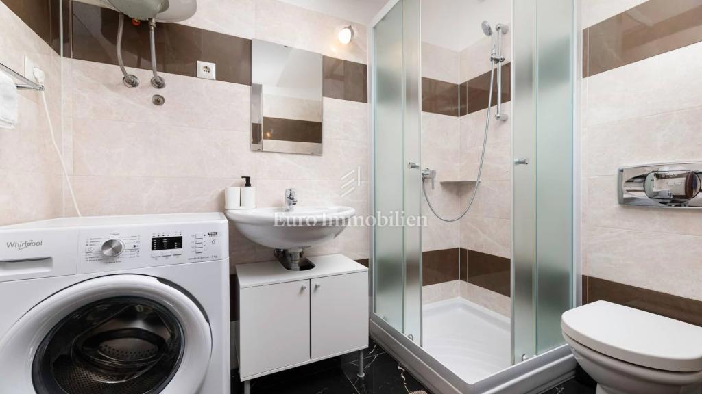 Apartma v prvi vrsti do morja - Malinska