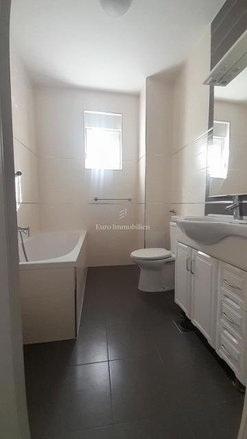 Mandre - apartma v pritličju, 2. vrsta do plaže