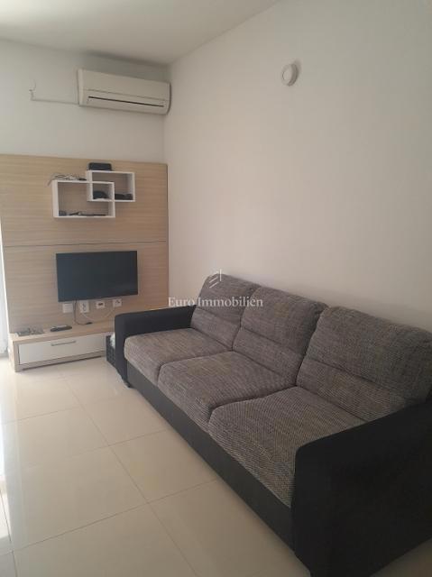 Mandre - apartma v pritličju, 2. vrsta do plaže
