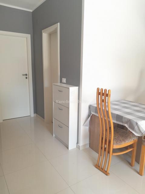 Mandre - apartma v pritličju, 2. vrsta do plaže