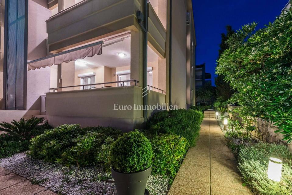 Novalja - apartma z zasebnim dostopom do plaže