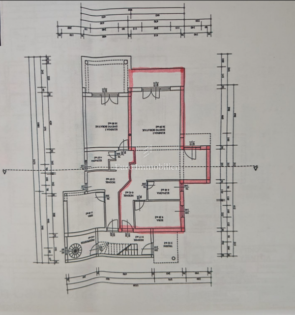 Pritlični apartma z vrtom 150 m od morja