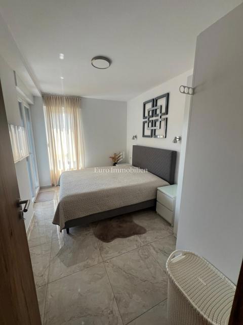 Zadar - stanovanje z garažo na vrhunski lokaciji