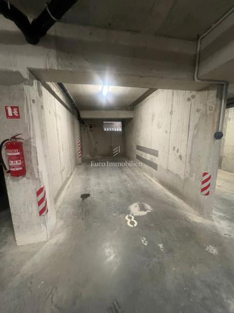 Zadar - stanovanje z garažo na vrhunski lokaciji