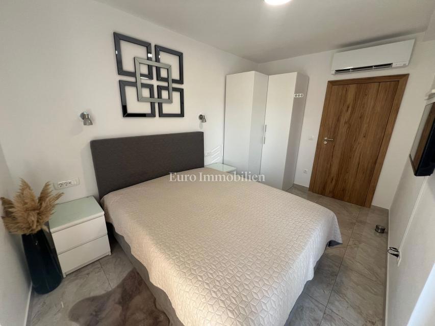 Zadar - stanovanje z garažo na vrhunski lokaciji