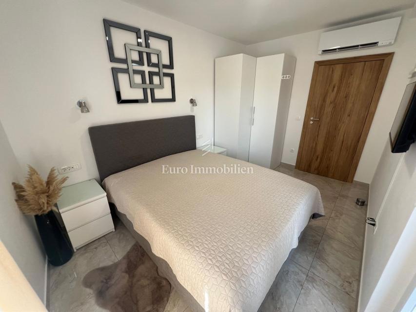 Zadar - stanovanje z garažo na vrhunski lokaciji