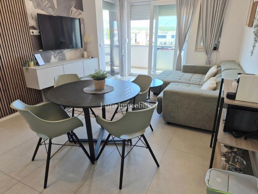 Novalja - luksuzno trosobno stanovanje v bližini plaž