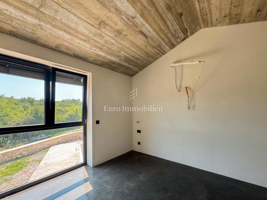 Labin - kamnita vila z bazenom