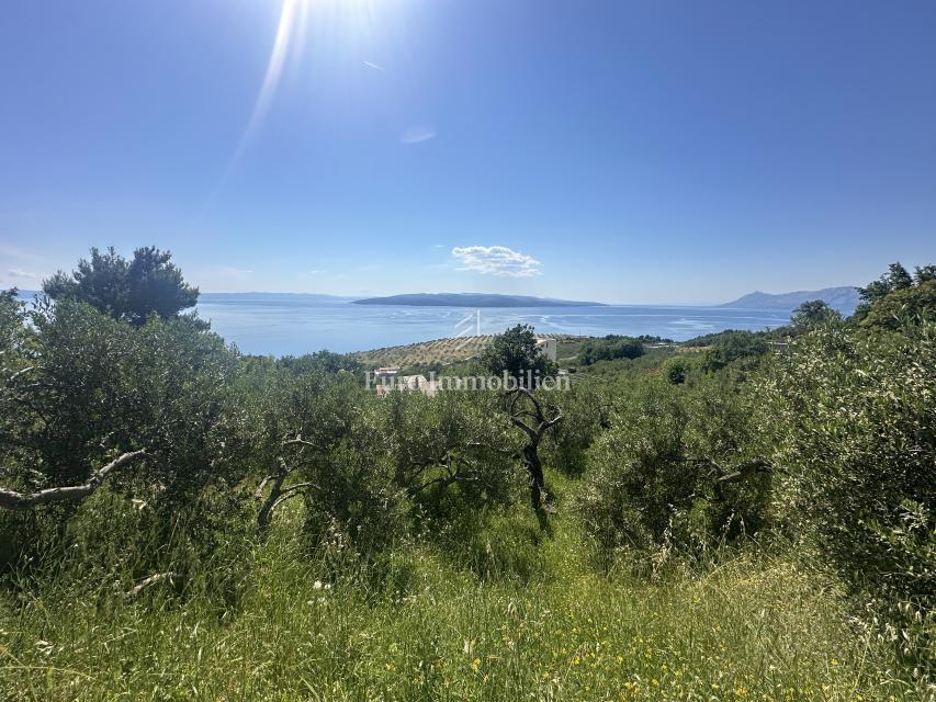 Makarska - gradbeno zemljišče s čudovitim razgledom