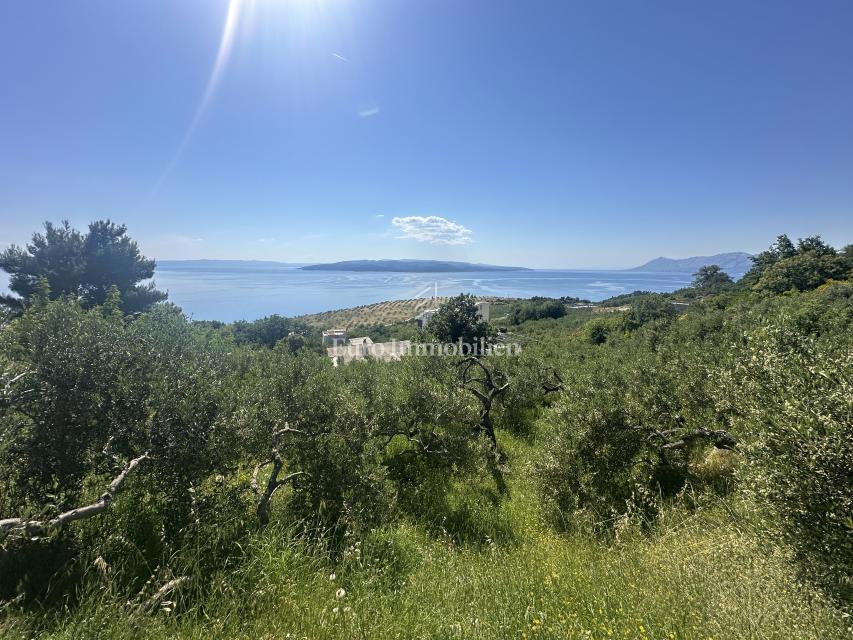 Makarska - gradbeno zemljišče s čudovitim razgledom