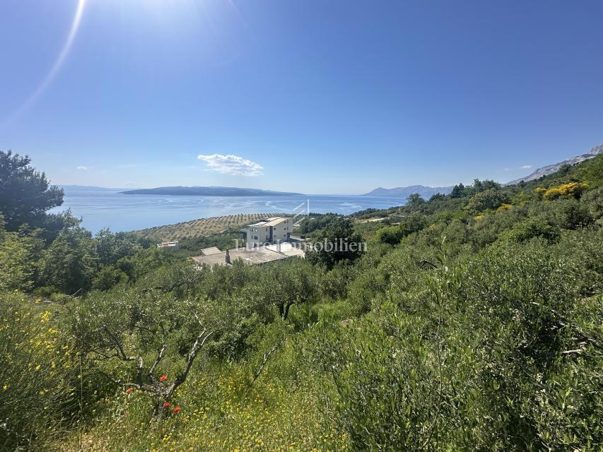 Makarska - gradbeno zemljišče s čudovitim razgledom