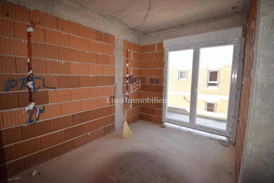 Vodice, Stanovanje SJ5 v 2. nadstropju blizu plaže