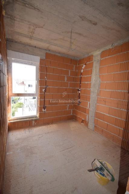 Vodice, Stanovanje SJ5 v 2. nadstropju blizu plaže