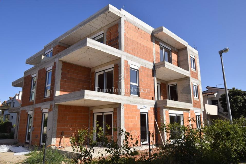 Vodice, Stanovanje SJ5 v 2. nadstropju blizu plaže