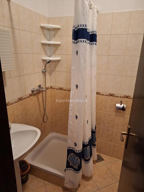 Dvosobno stanovanje v pritličju, mesto Pag