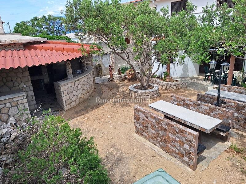 Dvosobno stanovanje v pritličju, mesto Pag