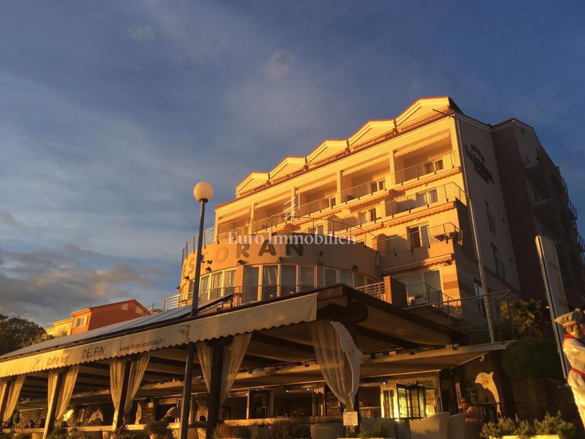 Hotel za prodajo, prva vrsta do morja