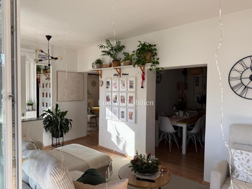 Drenova - Pritlično stanovanje z ločenim vhodom in zimskim vrtom