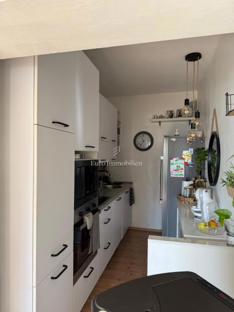 Drenova - Pritlično stanovanje z ločenim vhodom in zimskim vrtom