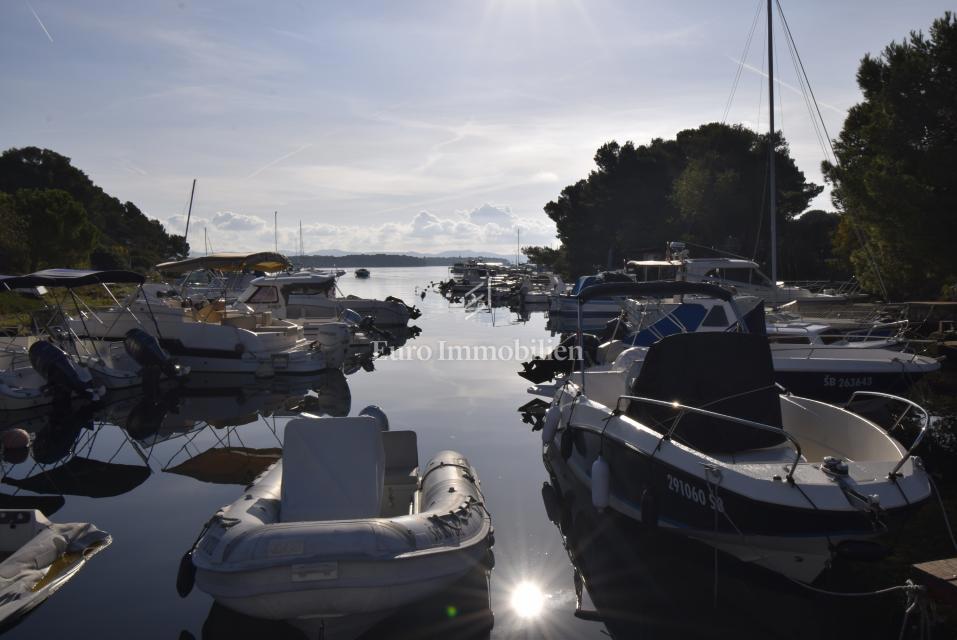 Apartma z vrtom, blizu morja - Jadrija