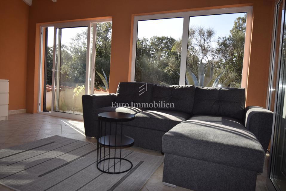 Apartma z vrtom, blizu morja - Jadrija