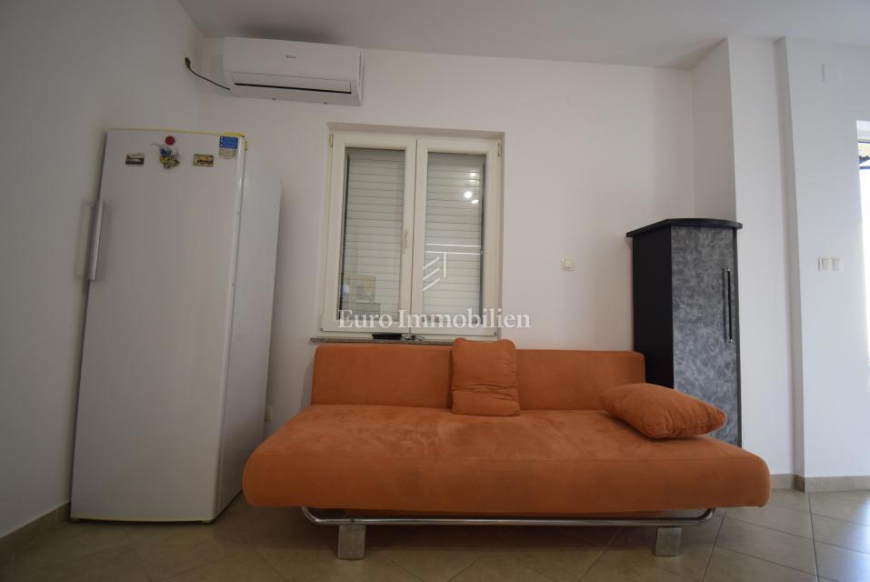 Apartma z vrtom, blizu morja - Jadrija