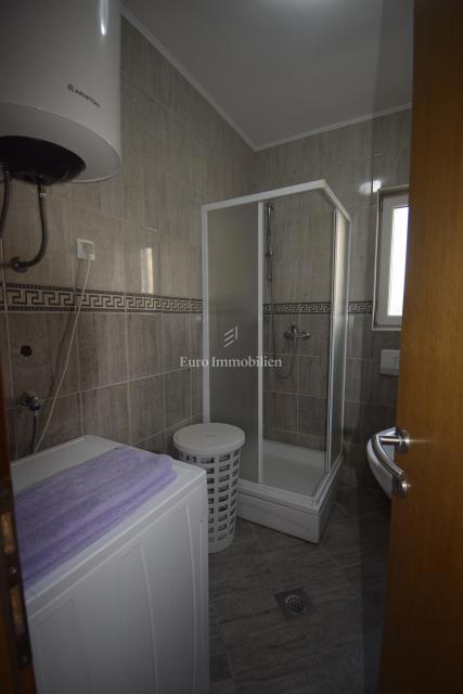 Apartma z vrtom, blizu morja - Jadrija