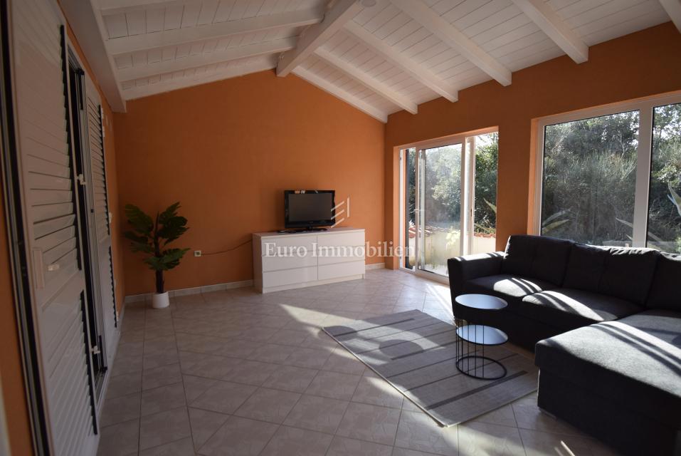 Apartma z vrtom, blizu morja - Jadrija