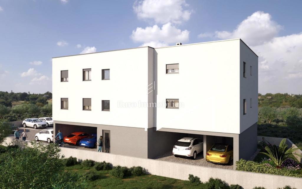 Apartmaji z dvema parkirnima mestoma v bližini plaže