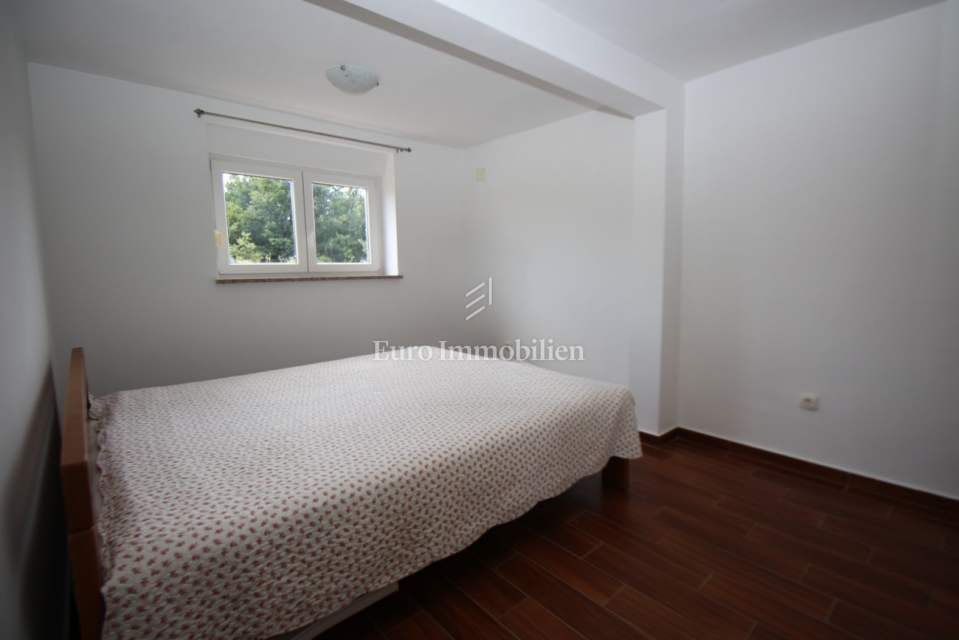 Labin - Družinska hiša s prostornim vrtom