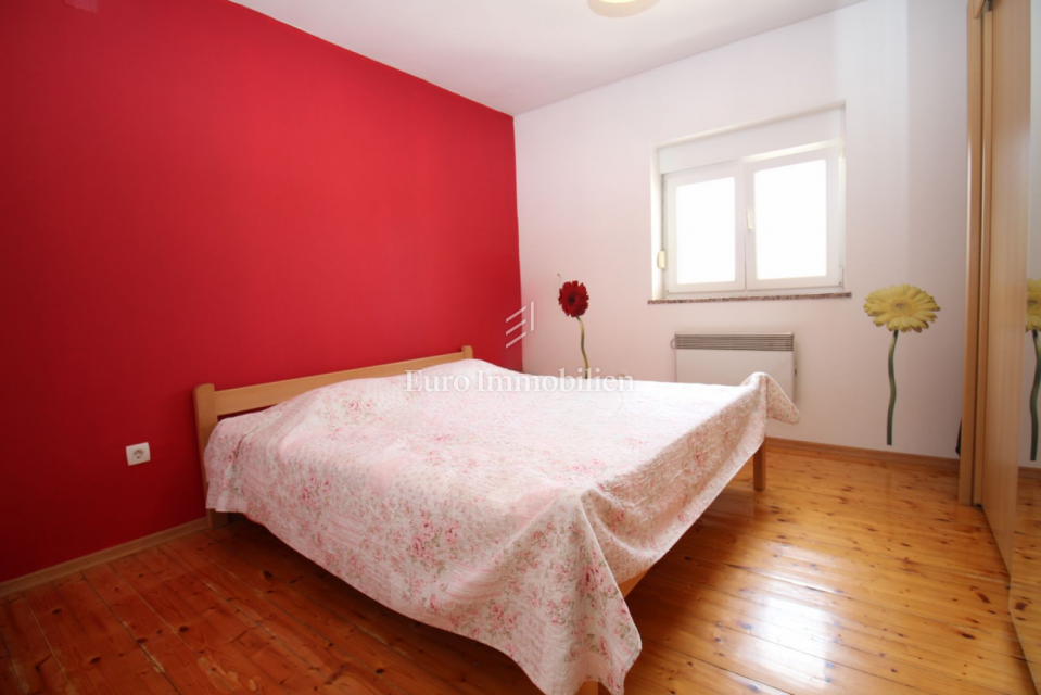 Labin - Družinska hiša s prostornim vrtom