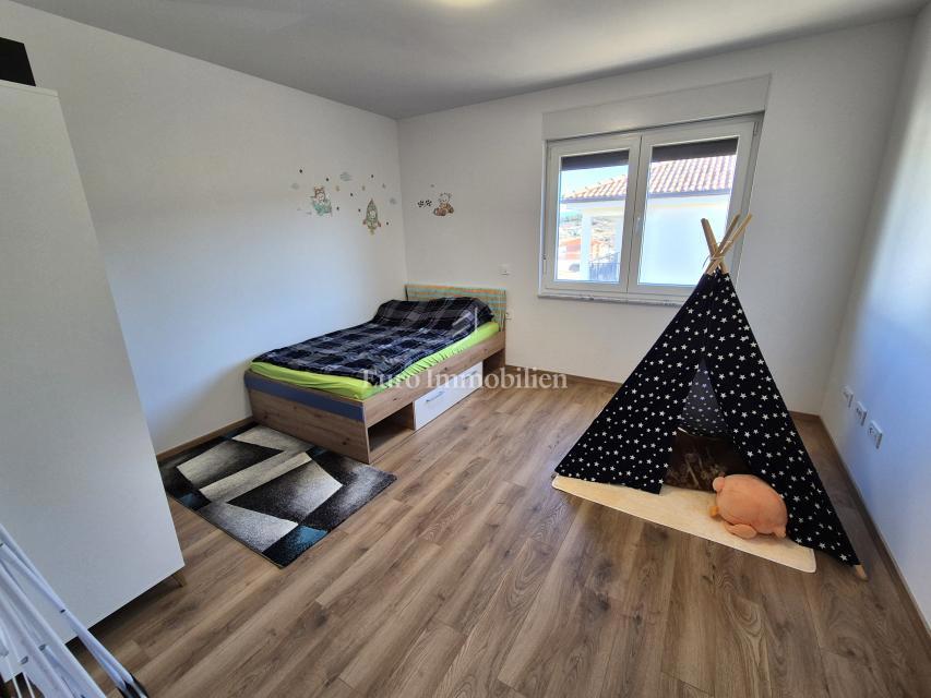 Vrbnik - Samostojna hiša s pogledom na morje!