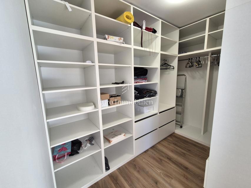 Vrbnik - Samostojna hiša s pogledom na morje!