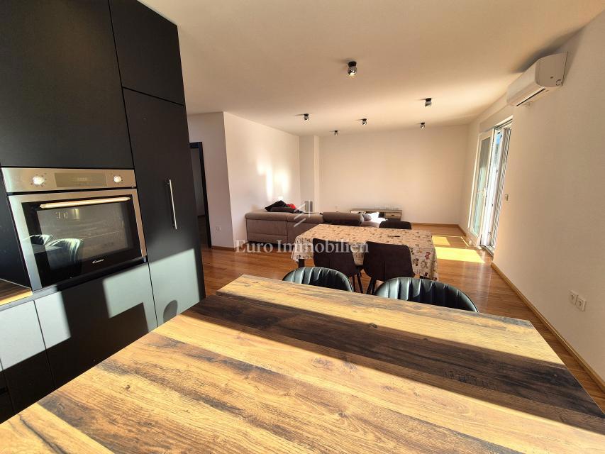 Vrbnik - Samostojna hiša s pogledom na morje!