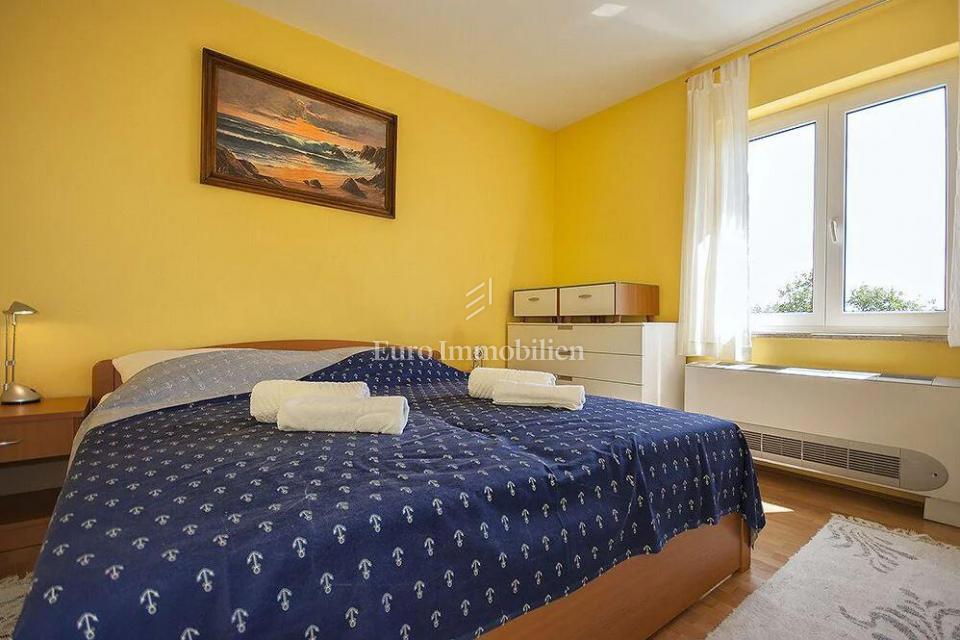 Novi Vinodolski hiša z bazenom