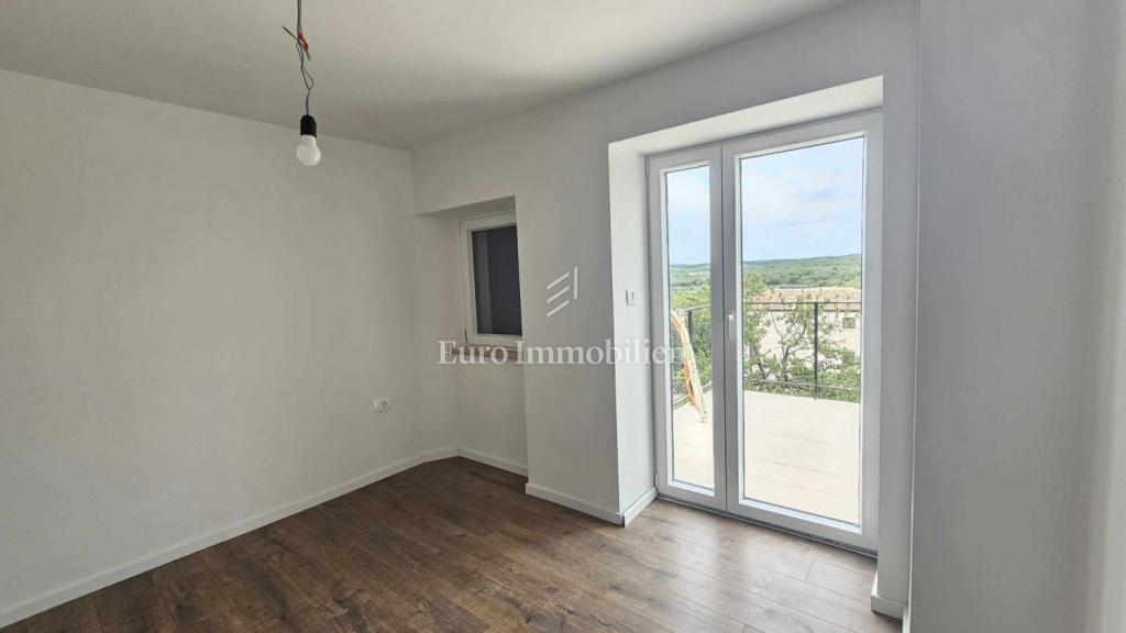 Kamnita hiša v starem mestnem jedru s pogledom na morje - Višnjan