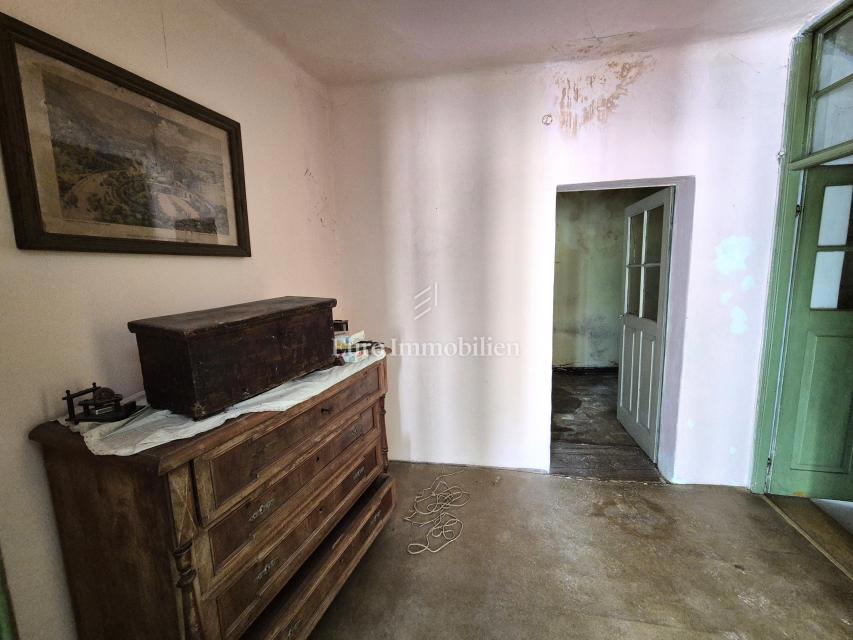 Selce - kamnita hiša za adaptacijo, 50 m od morja