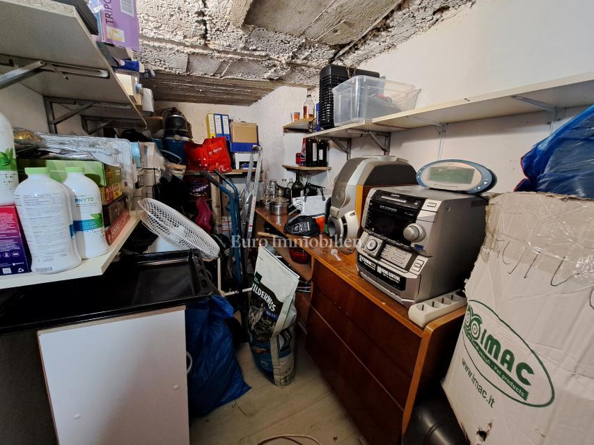 Omišalj - prenovljena hiša z dvoriščem v starem mestnem jedru