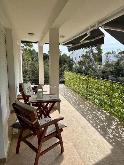 Okolica Zadra - stanovanje z vrtom 150 m od morja