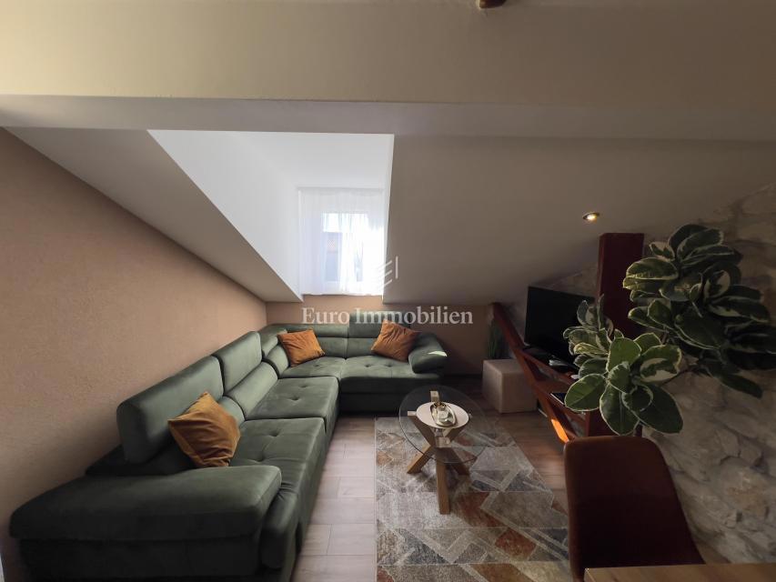 Prenovljeno stanovanje v središču Crikvenice