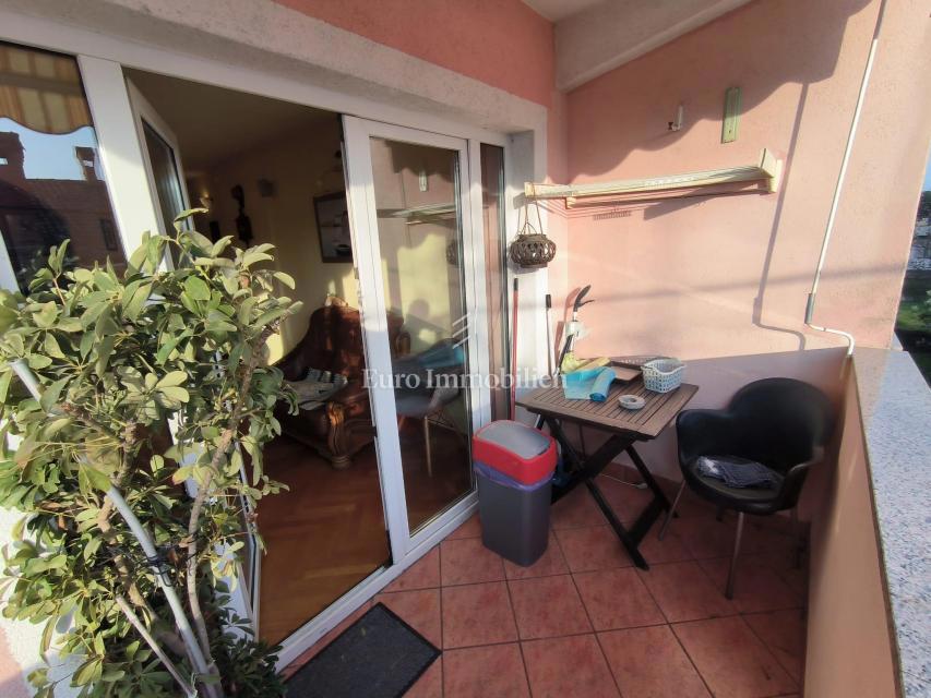 Drenova - stanovanje z 2 balkonoma, vrtom in parkiriščem