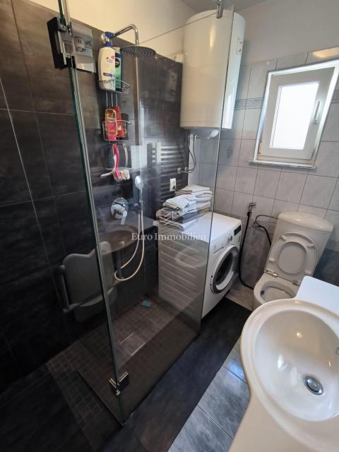 Drenova - stanovanje z 2 balkonoma, vrtom in parkiriščem