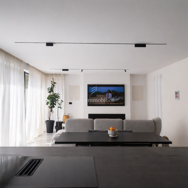 Istra, Labin - moderna enonadstropna hiša z vrtom