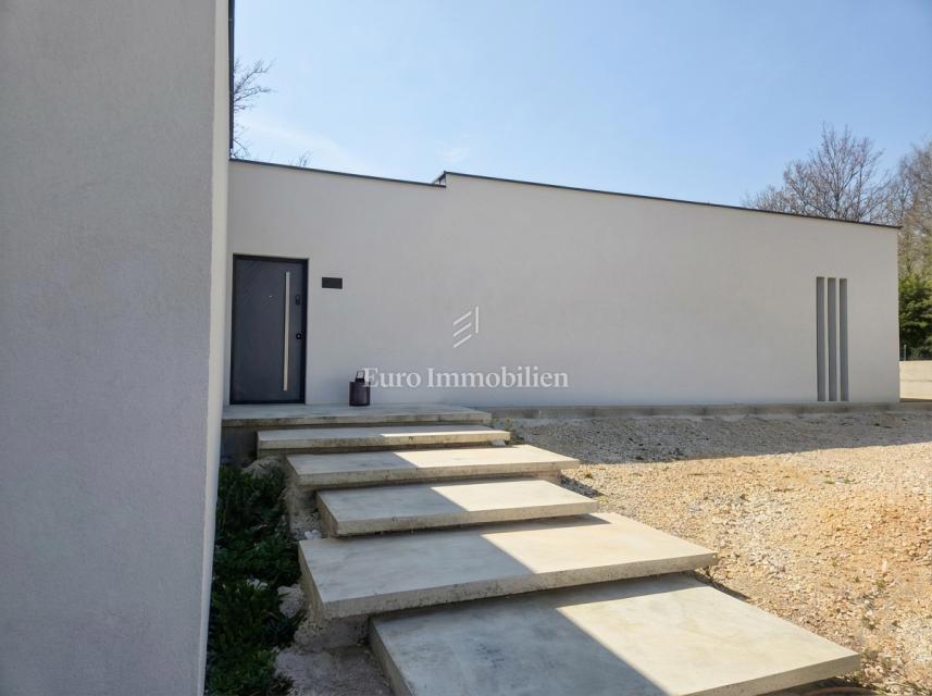 Istra, Labin - moderna enonadstropna hiša z vrtom