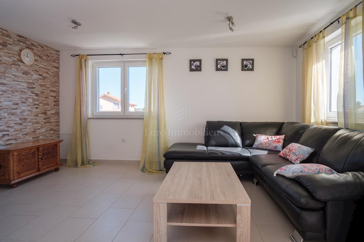 Apartmanska kuća s bazenom, Fažana