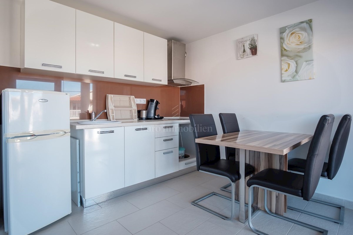 Apartmanska kuća s bazenom, Fažana