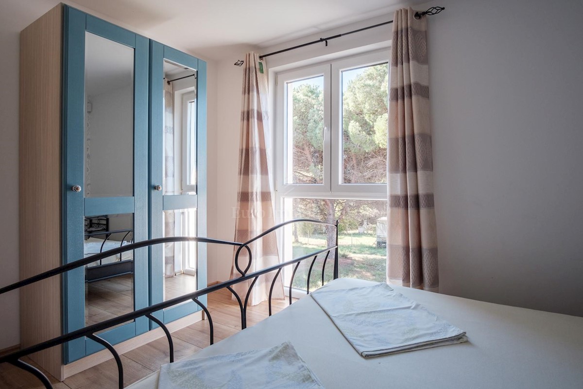 Apartmanska kuća s bazenom, Fažana