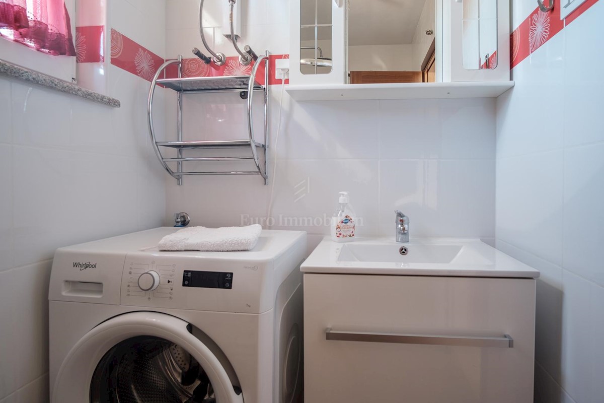 Apartmanska kuća s bazenom, Fažana