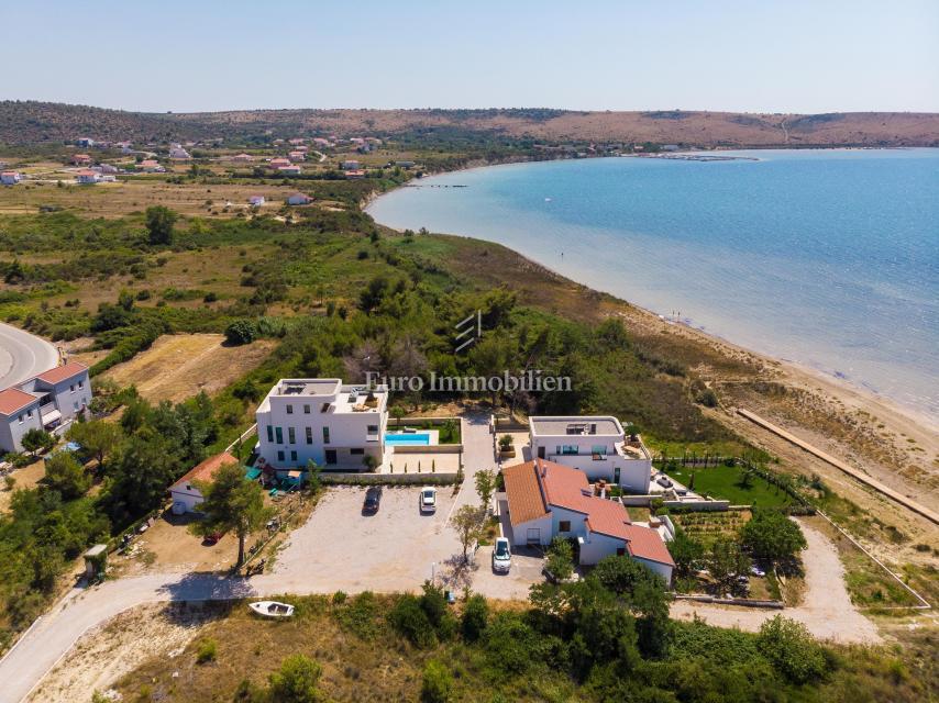 Luksuzna vila v prvi vrsti do morja, Ljubač-Ražanac
